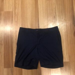 Men’s golf shorts size 32